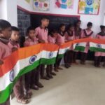 Jaunpur news हर घर तिरंगा अभियान के प्रथम चरण में परिषदीय विद्यालयों में दिखा देशभक्ति का उत्साह