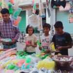 Jaunpur news त्रिशूल,गदा,बेलन और बल्ला पिचकारियां बच्चों को कर रही आकर्षित