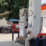 Jaunpur newsvकल खाना खाने की फुर्सत नहीं दे रहे थे ग्राहक आज ग्राहकों का इंतजार