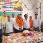 Jaunpur news प्रधानाचार्य राजेश कुमार विश्वकर्मा को भावभीनी विदाई, हरईपुर विद्यालय में आयोजित हुआ गरिमामय समारोह