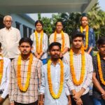 Jaunpur news नारायण पब्लिक स्कूल में सम्मानित किए गए मेधावी छात्र