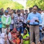 Jaunpur news 15 दिन बाद भी नहीं पकड़े गए दूल्हे के हत्यारे, बहन ने ग्रामीणों संग पैदल मार्च कर मांगा इंसाफ