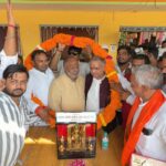 Jaunpur news मंत्री बनाए जाने के बाद जनपद में प्रथम आगमन पर हंसराज विश्वकर्मा का भव्य स्वागत किया