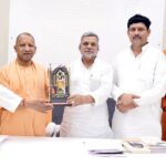 ​jaunpur news मुख्यमंत्री से मिला शिक्षक संघ का प्रतिनिधिमंडल: टेट प्रभावित शिक्षकों की सेवाएं सुरक्षित रखने की मांग