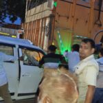 Jaunpur news खड़े ट्रक से भिड़ी तेज रफ्तार कार, उन्नाव के दो युवकों की मौत, तीन घायल