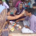 Jaunpur news रक्षाबंधन पर जिला जेल में भावुक हुआ माहौल, बहनों ने भाइयों की कलाई पर बांधी राखी