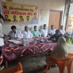 Jaunpur news स्वर्गीय अशोक कुमार श्रीवास्तव की पांचवीं पुण्यतिथि पर वृद्धा आश्रम में सेवा कार्य