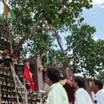 Jaunpur news चढ़ावे में चढी इतनी घंटियां कि घंटियों से ही बन गया मंदिर