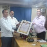 Jaunpur news स्ववित्तपोषित शिक्षक संघ ने नवागत कुलपति का किया अभिनंदन