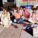 Jaunpur news दीपक विश्वकर्मा हत्या काण्ड में न्याय की मांग,कलेक्ट्रेट परिसर में परिजनों का तीसरे दिन धरना जारी।
