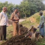 Jaunpur news सरकारी नाले पर कब्जे का आरोप, पूर्व विधायक गुलाबचंद सरोज और उनके बेटे पर उठे सवाल