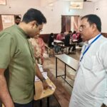 Jaunpur news जिलाधिकारी  सैमुअल पाल एन ने प्रारंभिक अर्हता परीक्षा (PET)-2026 को सकुशल, निष्पक्ष एवं नकलविहीन सम्पन्न कराने के दृष्टिगत टीडी इंटर कॉलेज एवं जनक कुमारी इंटर कालेज परीक्षा केंद्र का निरीक्षण किया।